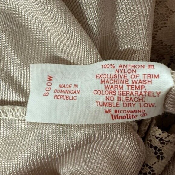 Lily of France 34 Bodysuit Romper Lingerie Vintage Beige Lace Satin Teddy Nylon - Picture 8 of 8